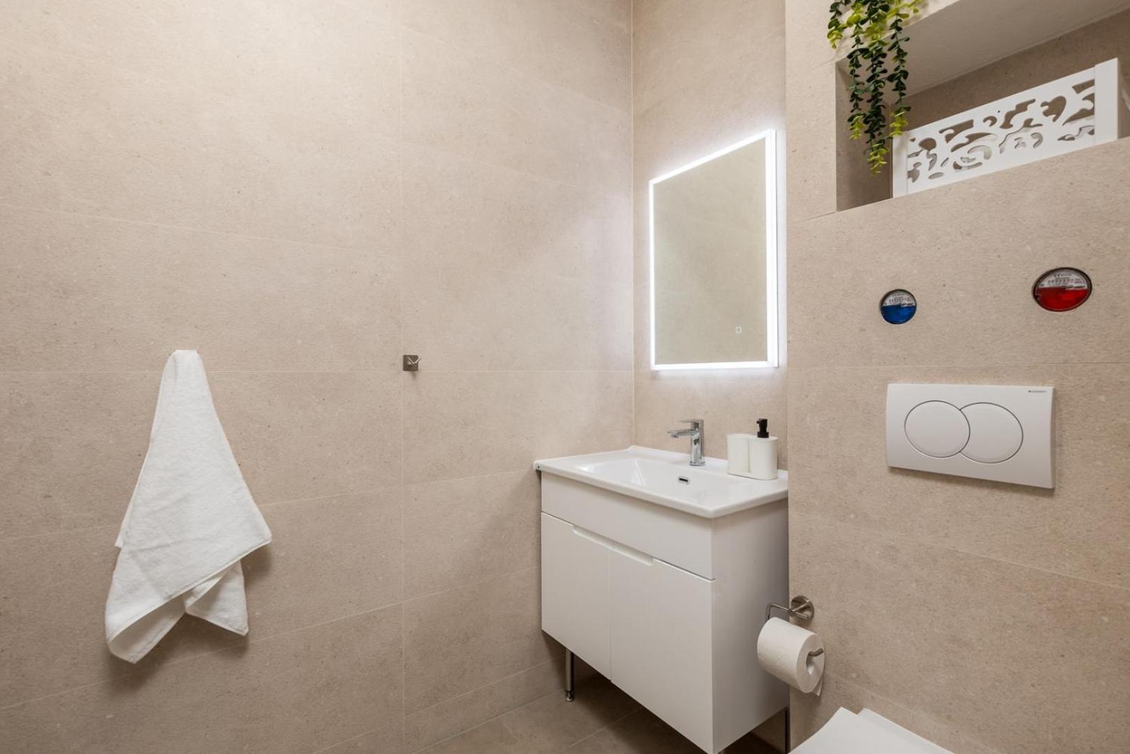אומיסאליי Apartments Jadranka מראה חיצוני תמונה