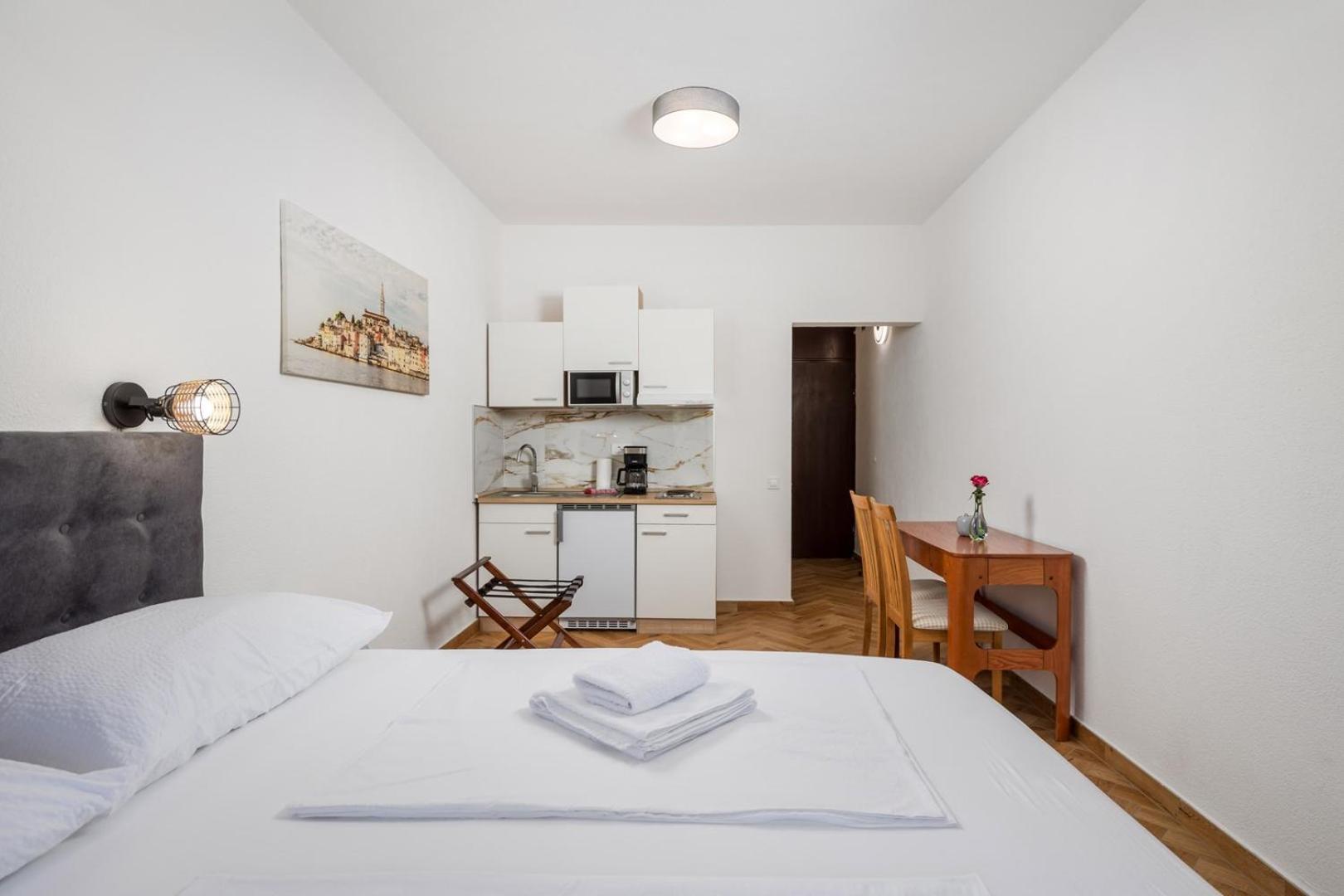 אומיסאליי Apartments Jadranka מראה חיצוני תמונה