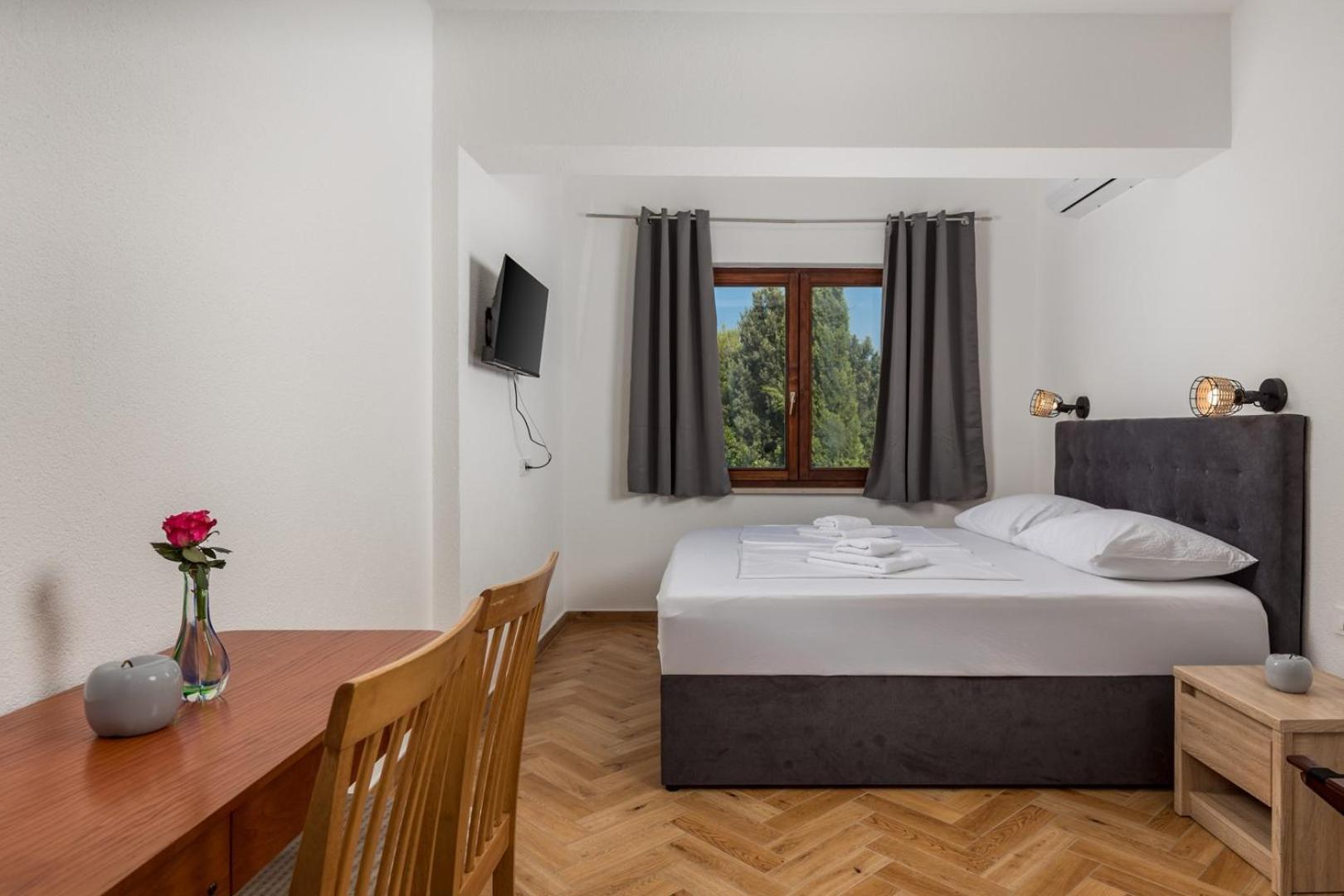 אומיסאליי Apartments Jadranka מראה חיצוני תמונה