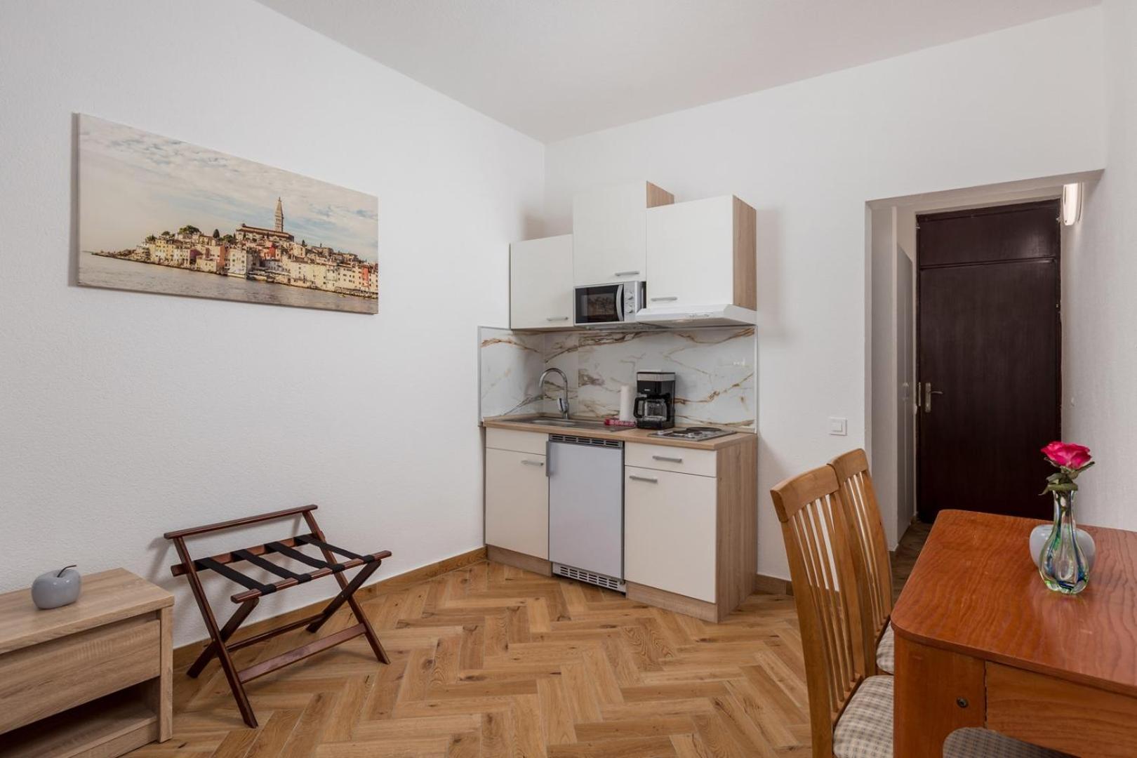 אומיסאליי Apartments Jadranka מראה חיצוני תמונה